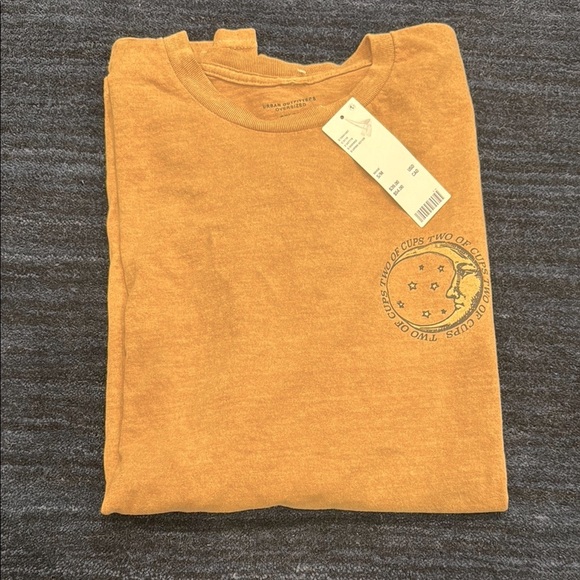 oversized urban outfitters tshirt - Picture 2 of 6